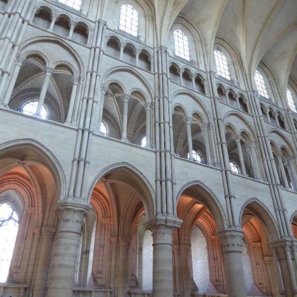 Interieur kathedraal